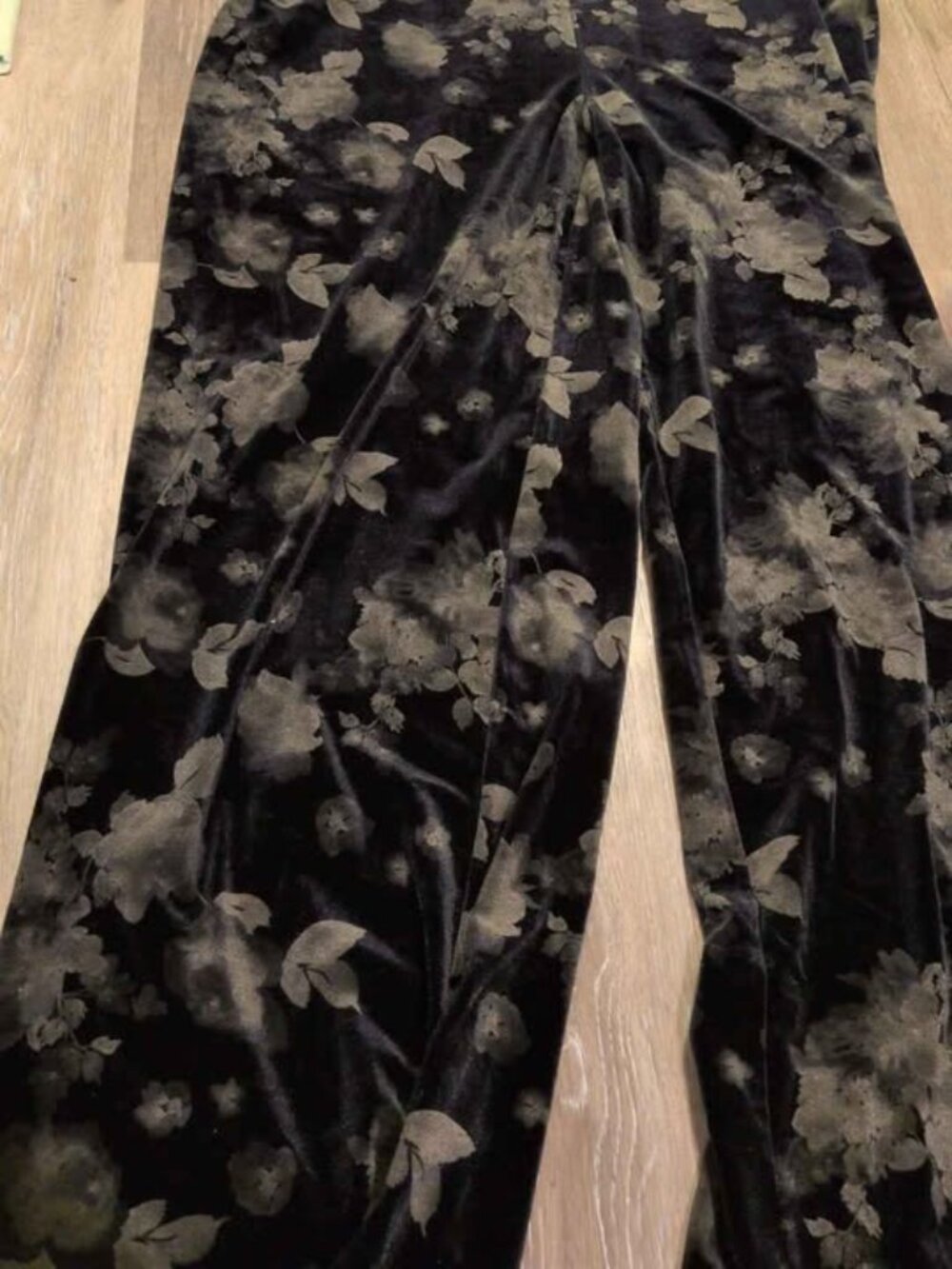 Velvet Halter Floral Jumpsuit disturbia size 16 new - Picture 6 of 6
